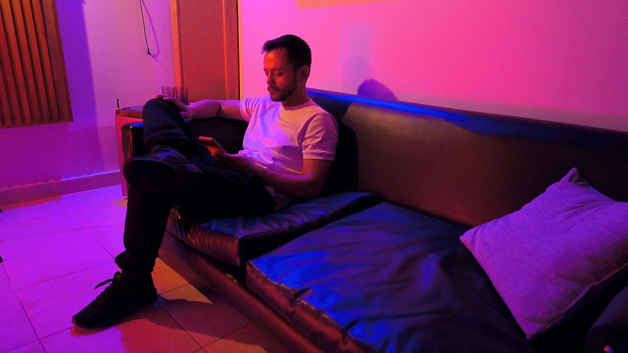 Rec Room Medellín: ambiente cómodo e inspirador para producción musical